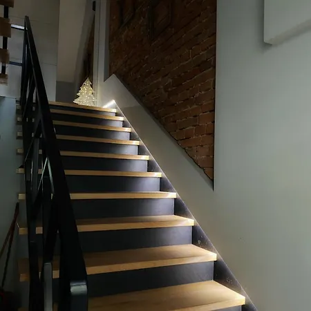 W Centrum Brzeska 1 *